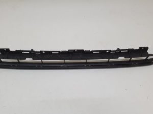 Audi A4 B9 kratka zderzaka oryg. 8W0807683A