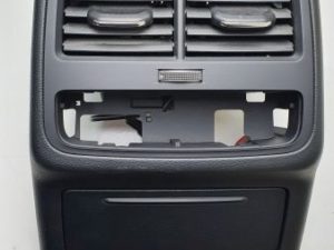 Audi A4 osłona tunelu tył 8W0864376