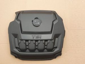 Seat Leon pokrywa silnika 2,0 TSI 06K103925BM