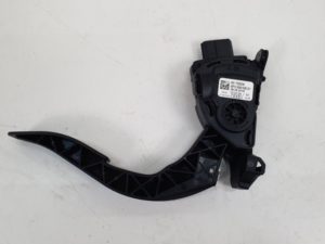Audi A6 A7 pedał gazu 8K1723523A