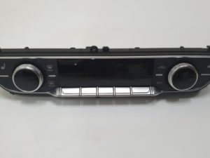 Audi A4 panel klimatyzacji 8W0820043T