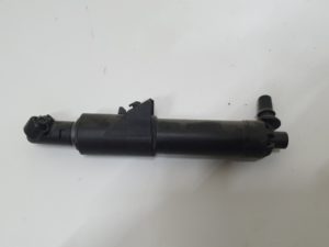 Audi A4 spryskiwacz lampy prawy 8W0955102