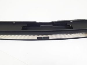 Skoda Superb kombi osłona bagażnika 3V9863459