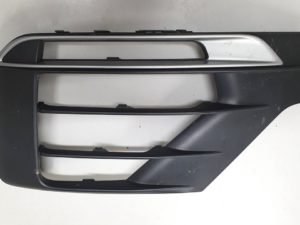 Audi Q2 81A kratka zderzaka lewa 81A807681A