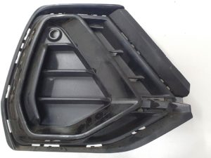 Audi Q3 83A sline kratka zderzaka prawa 83A807682D
