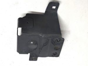 Audi TT 8S uchwyt błotnika prawy 8S0821432A