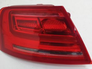 Audi A8 4H D4 lampa lewy tył 4H0945095A