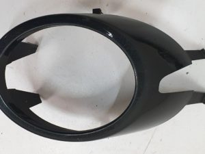 Audi A4 B7 8E ramka halogenu lewa 8E0807819