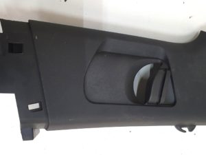 Vw Golf VII poszycie słupka prawy środek 5G3867244