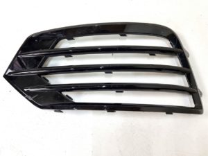 Audi Q3 8U kratka zderzaka lewy przód 8U0807681K