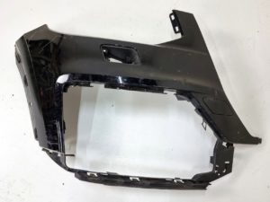 Audi Q2 81A zderzak prawy przód 81A807438A
