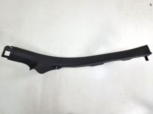 Audi A7 4G poszycie słupka prawy tył 4G8867768A