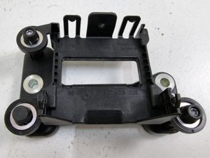 Vw Audi Seat Skoda mocowanie radaru 7N0907704