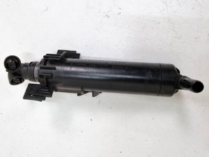Audi A4 B8 spryskiwacz reflektora prawy 8K0955102D