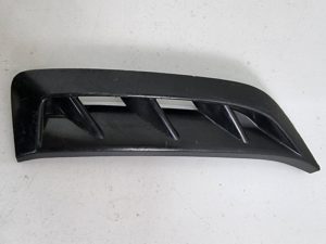 Audi RS4 kratka listwa błotnika lewa 8W9853173