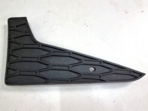 Seat Leon III kratka zderzaka prawa 5F0853666B