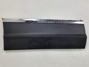 Vw Tiguan II listwa drzwi prawy tył 5NA854950P