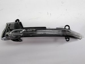Seat Ateca Tarraco kierunkowskaz prawy 575949102A