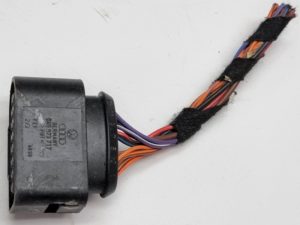 Vw Audi Seat Skoda wtyczka kostka 6X0973717