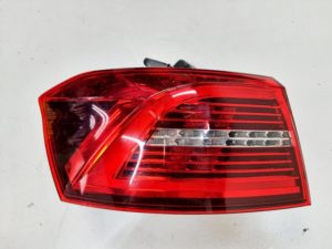 Passat B8 kombi lampa tylna lewa 3G9945207J