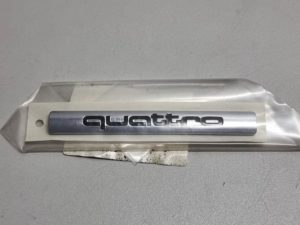 Emblemat audi quattro 4E0853737