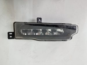 BMW X3 X4 G01 halogen prawy 9492772