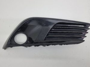 Toyota Auris kratka zderzaka prawa 81481-02600