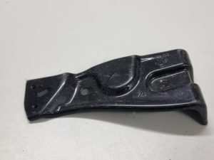 Vw passat B6 mocowanie błotnika lewe 3C0821141