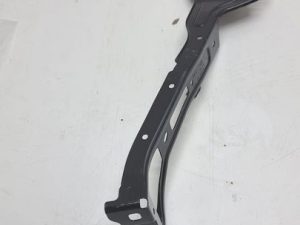 Audi A4 wspornik błotnika lewy 8W0821135C
