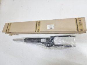 Vw Touareg amortyzator lewy przód 7P6413031AJ