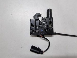 Vw arteon zamek maski 3G8823509A