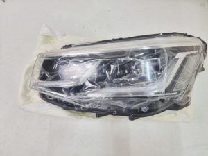 Vw Taos lampa lewa 2GK941081A