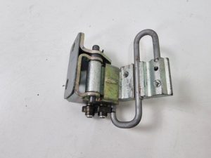 Audi zawias drzwiowy 8E0833412F