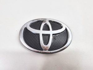 Toyota Corolla Verso znaczek emblemat 75301-0F010