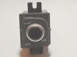 Audi A4 A5 8W regulator głośności 8W1919616