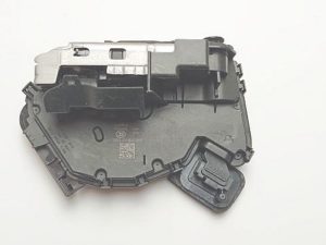 Vw audi zamek drzwi 5TB837016E