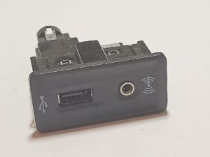 Vw golf port usb gniazdo aux 5G0035222D