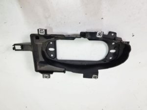 Audi A4 8W mocowanie tunelu 8W0863531