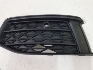 Audi A6 C8 kratka zderzaka lewa 4K0807681