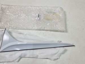 Skoda Kodiaq listwa klapy lewa tył 565827931