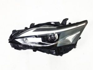 Lexus CT200H lampa lewa 81106-76191