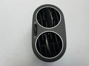 VW Golf plus kratka nawiewu prawa 5M0819704L