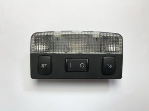 Audi TT lampka oświetlenia kabiny 8N8947111