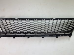 Vw golf 7 GTI kratka zderzaka 5G0853677C