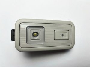VW Sportsvan lampa podsufitki lewa 510861303A