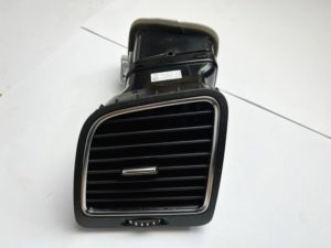 VW SHARAN kratka nawiewu lewa 7N0819703D