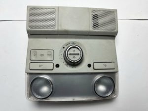 VW Passat CC lampka podsufitki 1K0947105