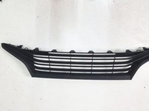 Toyota Yaris kratka  zderzaka 53112-K0010