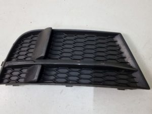 Audi A3 S-line kratka zderzak prawa 8V3807682N