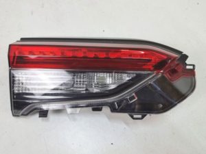Toyota Rav4 lampa lewy tył 81590-42062